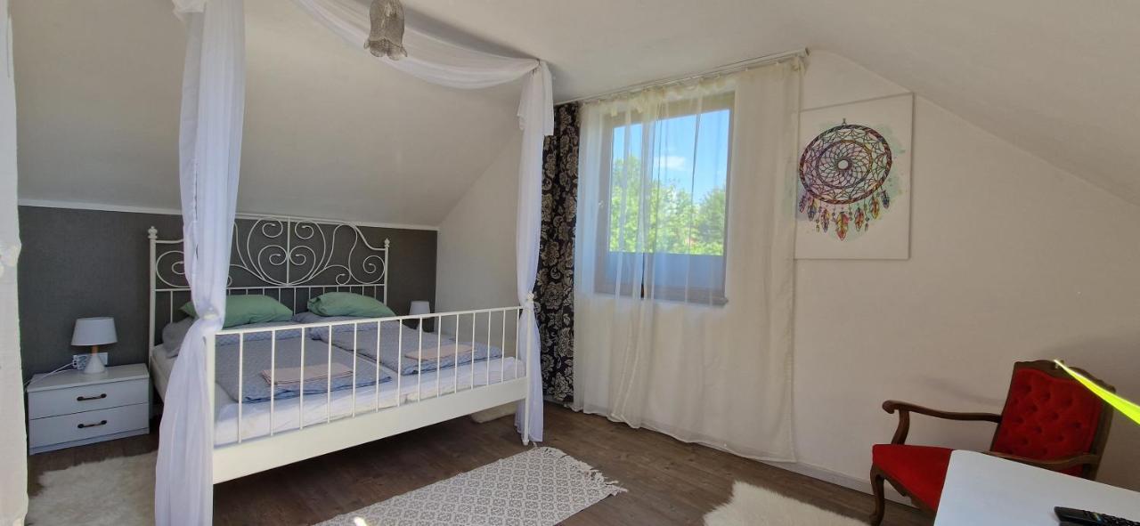 Boholand Apartman Eger Eksteriør bilde